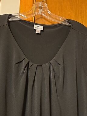 NEVER WORN, NO TAG Worthington Black Scoop Neck Pleated Blouse